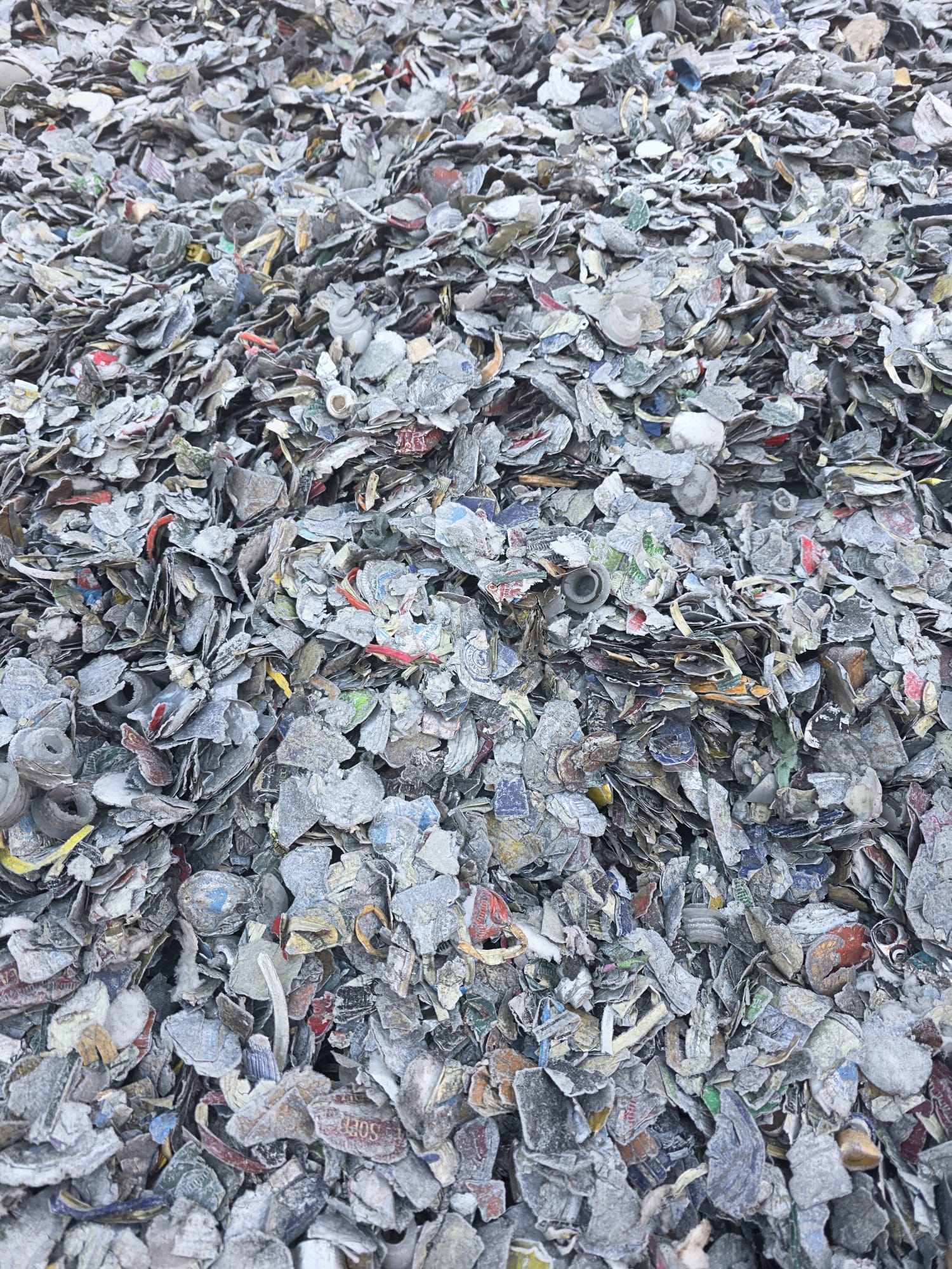 Shredded aluminium scrap